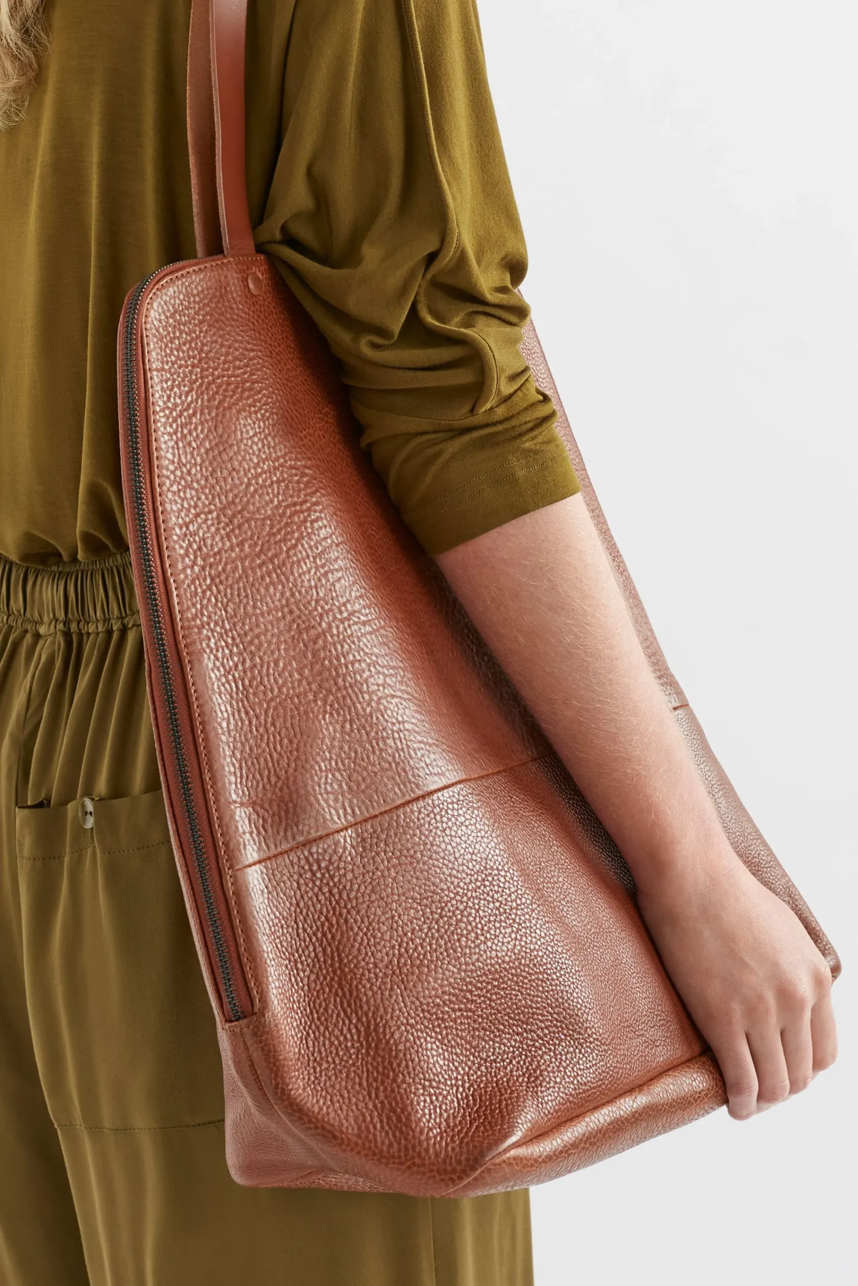 Arien Carry-All Bag|ELK New