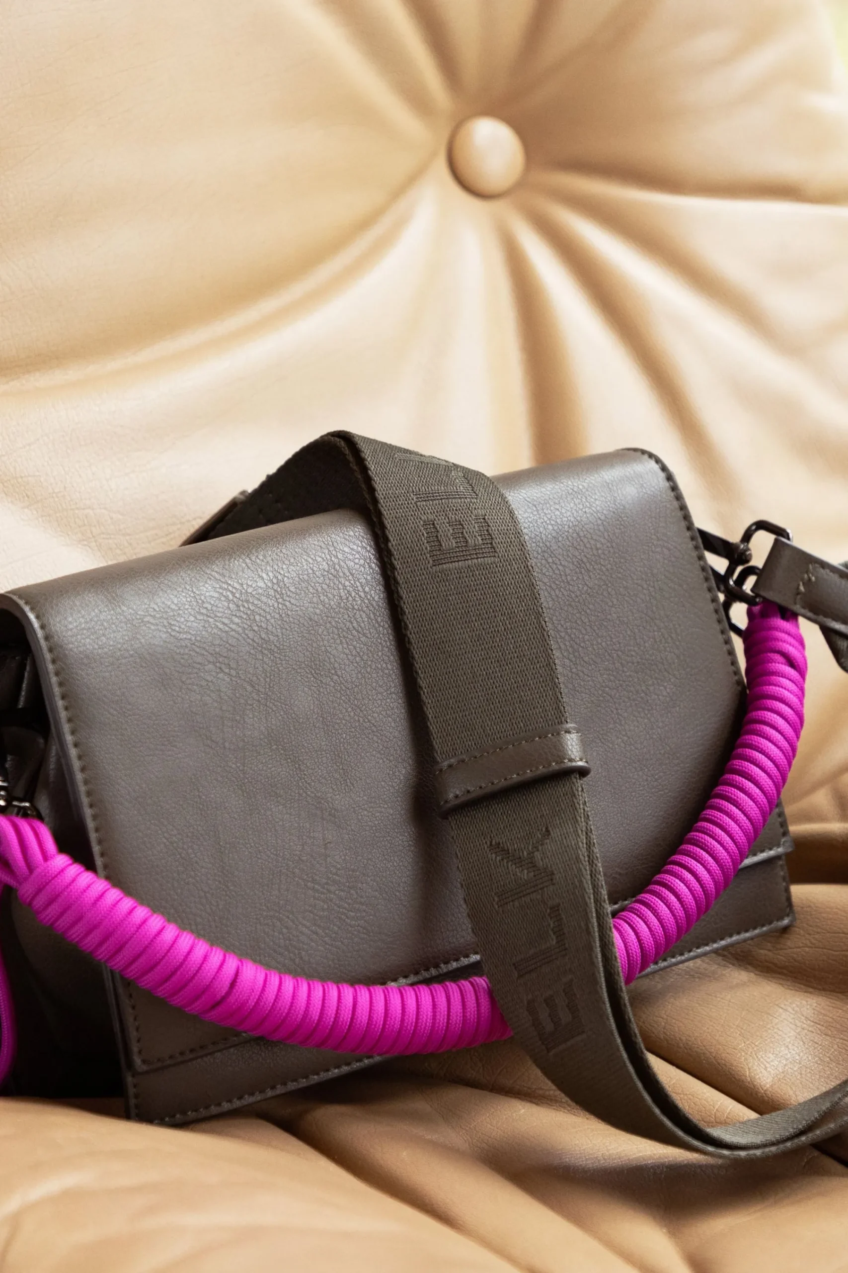 Johto Bag|ELK Hot