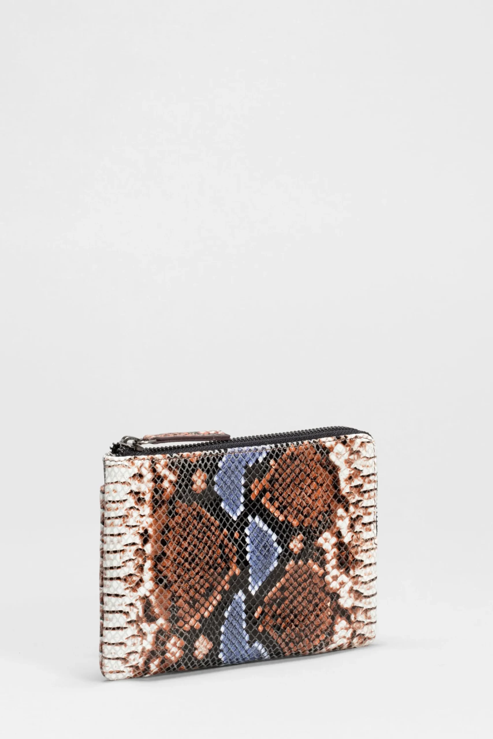 Kaia Pouch|ELK Online
