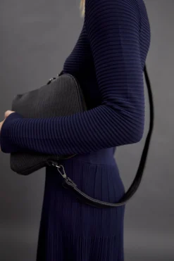 Lisser Crossbody Bag|ELK