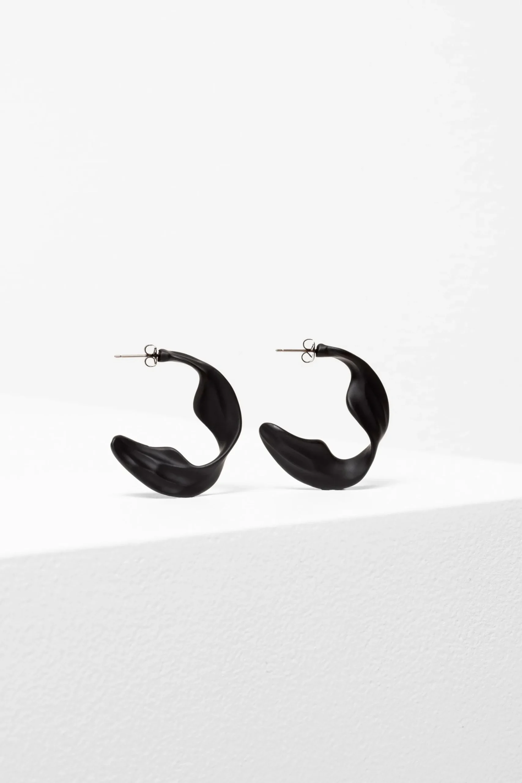 Strek Earring|ELK Sale